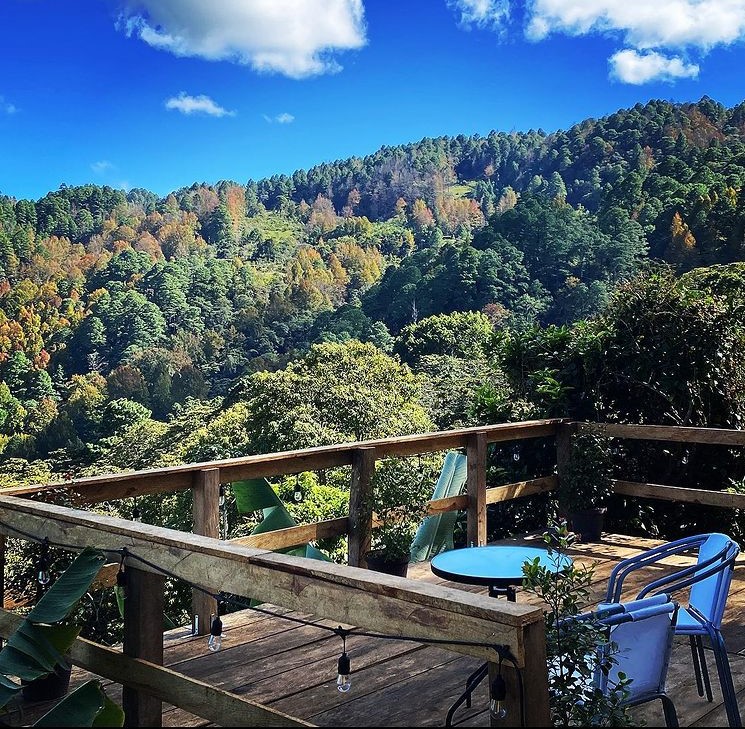 Cabaña Liquidambar, una estadía romántica en Valle de Ángeles