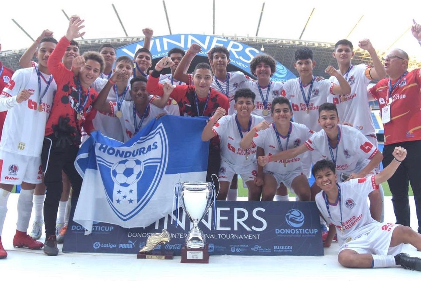 Fuerzas Básicas de Olimpia se coronan campeones de la Donosti Cup