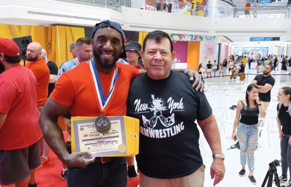 Celín Zapata gana oro y plata en Mundial de Pulsos en Estados Unidos
