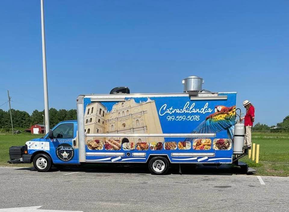 Hondureña emprende con Food Truck catracho en Estados Unidos