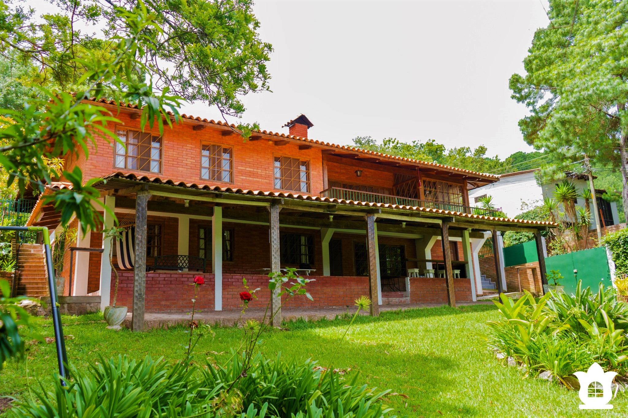 Villa Floresta, alojamiento colonial rodeado de jardines en Santa Lucia