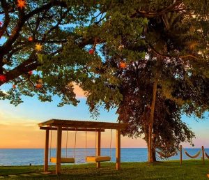 The sunset hut para relajarse frente al mar en omoa