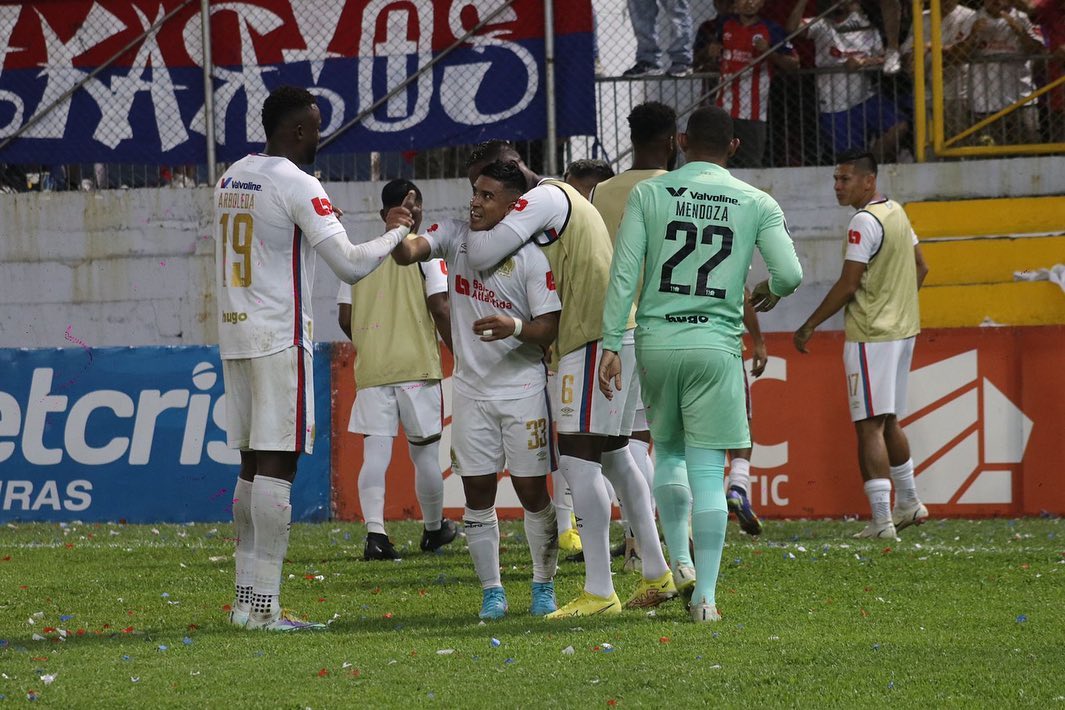 Olimpia concede goleada histórica a Motagua en el clásico nacional