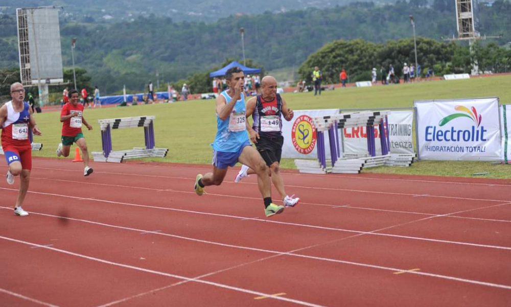 Preparador físico gana cinco medallas en Centroamericano de Atletismo