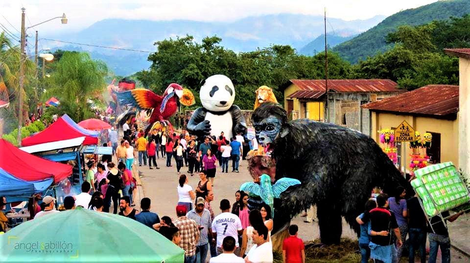 Festival de las Chimeneas Gigantes en Trinidad, Santa Bárbara