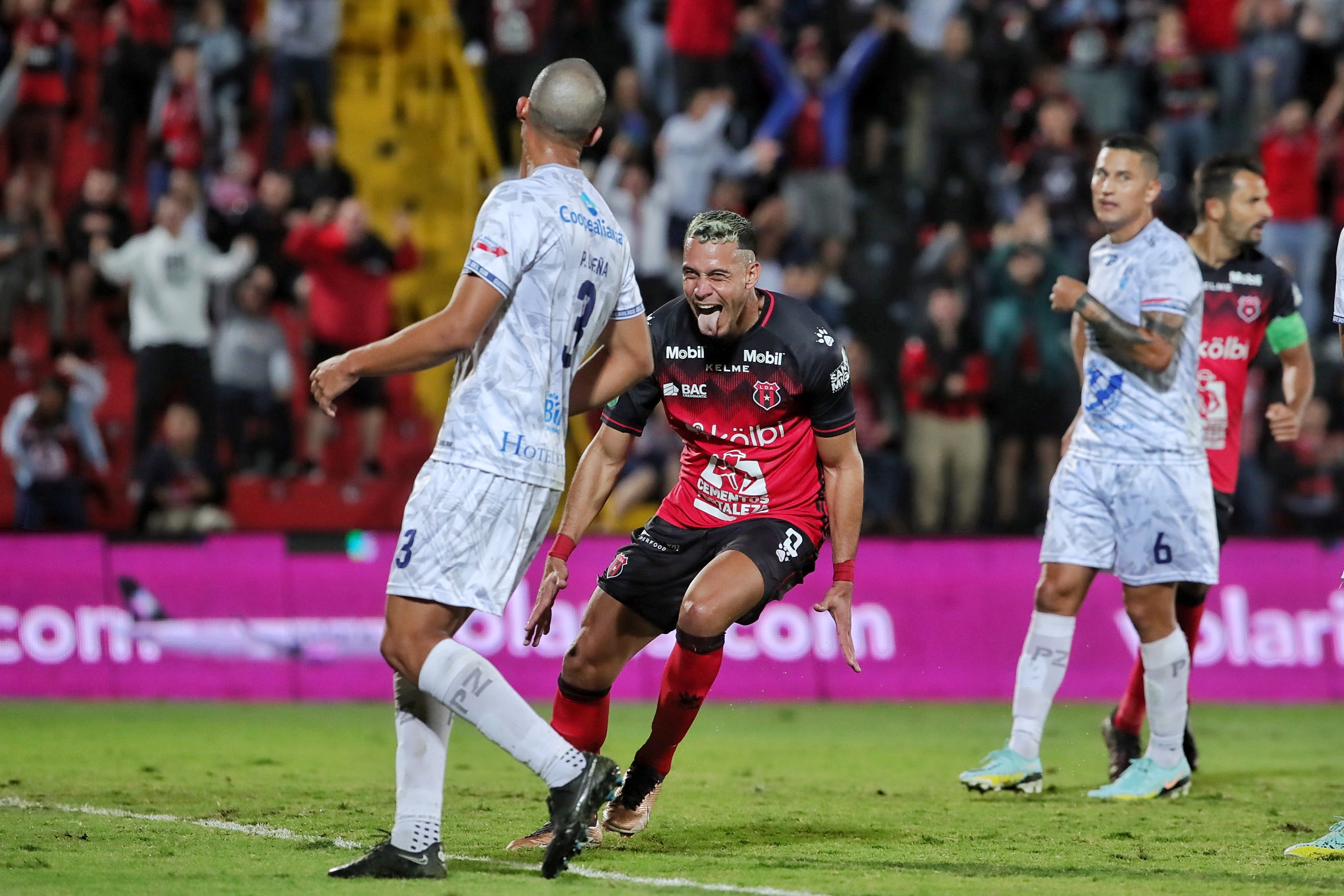 Ángel Tejeda concede triunfo con su primer gol con el Alajuelense