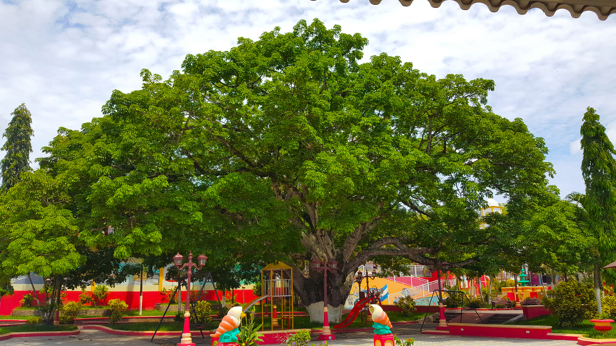 Parque Central de San Vicente Centenario, una joya de historia y recreación