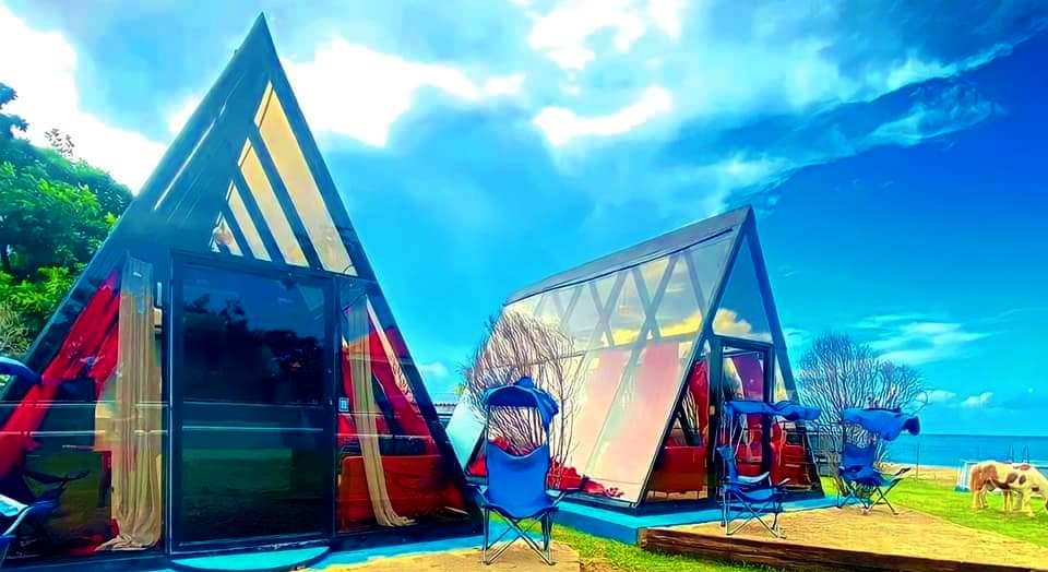 Cabañas de Cristal, una nueva forma de hospedarse frente al mar