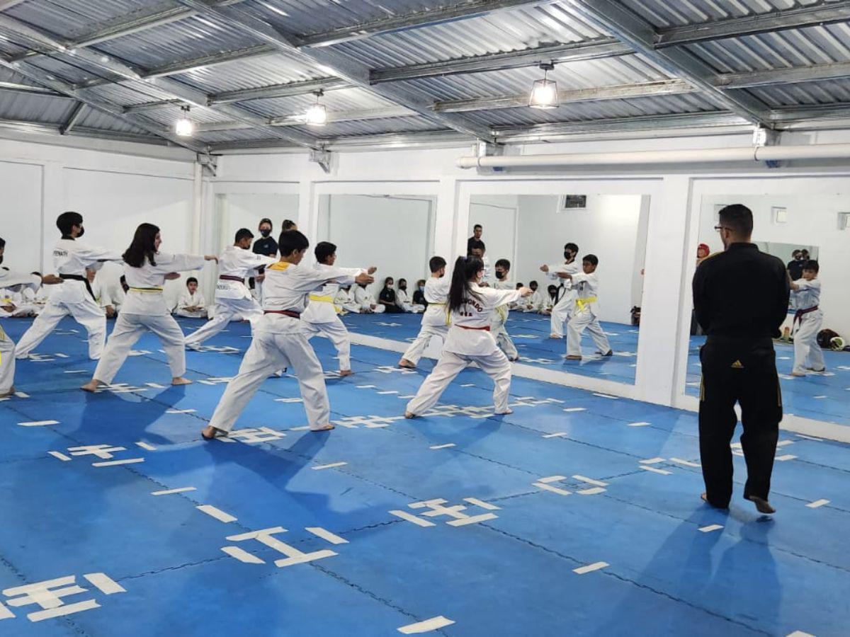 Inauguran escuela de taekwondo en San Pedro Sula