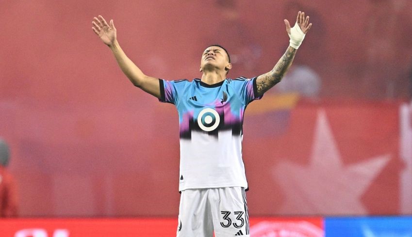 Golazo de tiro de libre de Kervin Arriaga con el Minnesota United