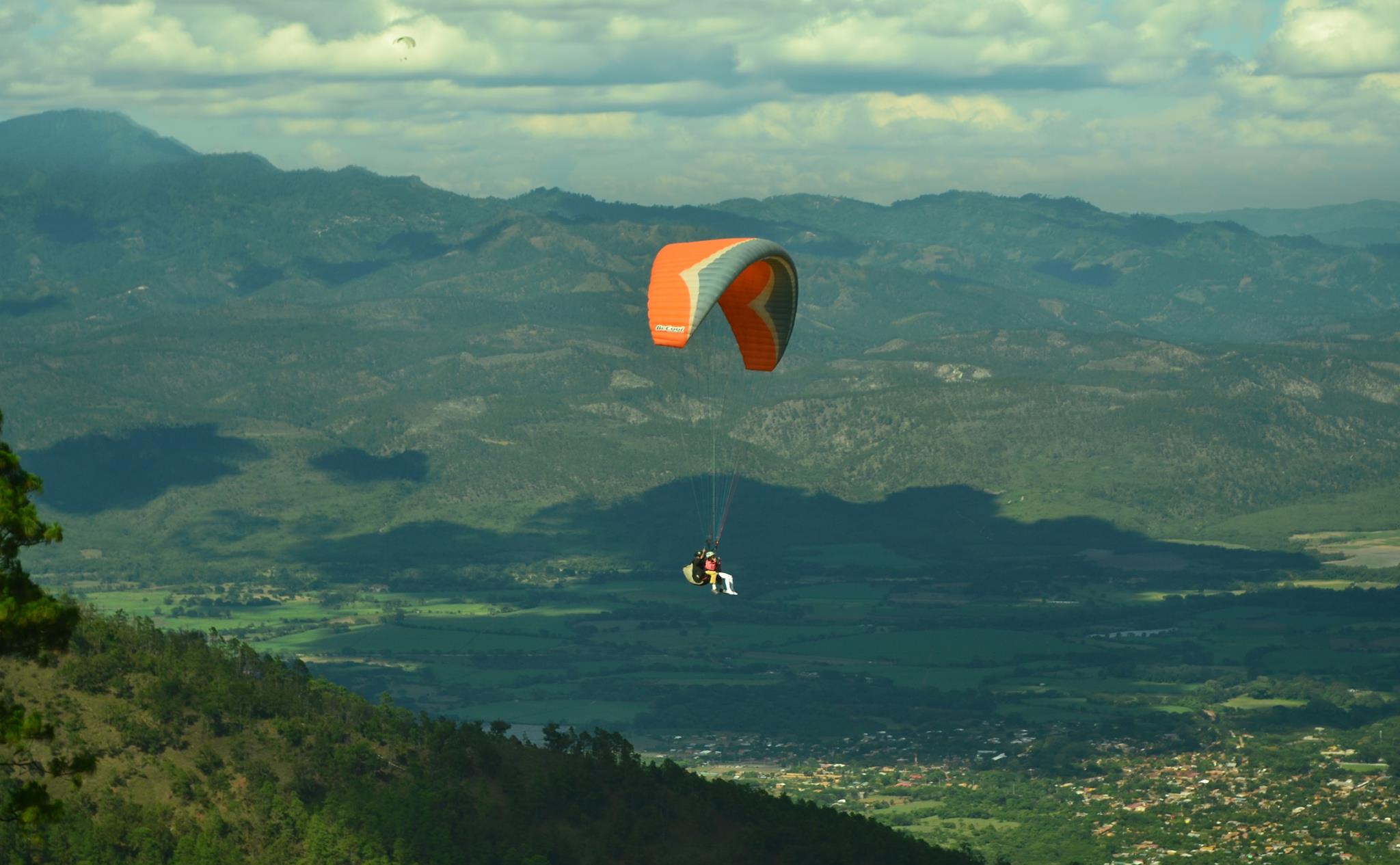 Parapente en Honduras: Conoce cómo realizar este deporte