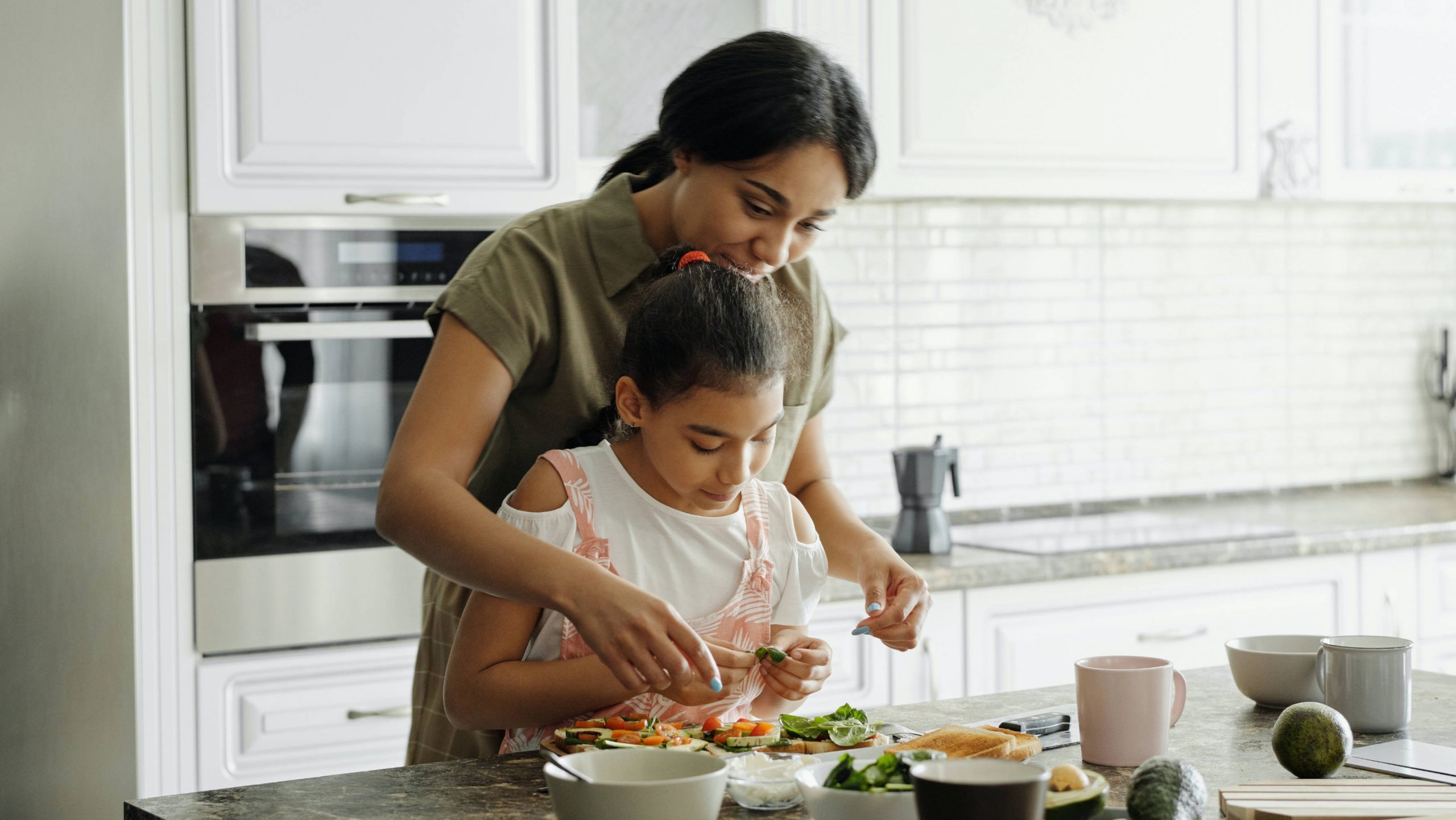 Banco Promerica sorteará combos de cocina a mamás hondureñas que cobren remesas en mayo 2023