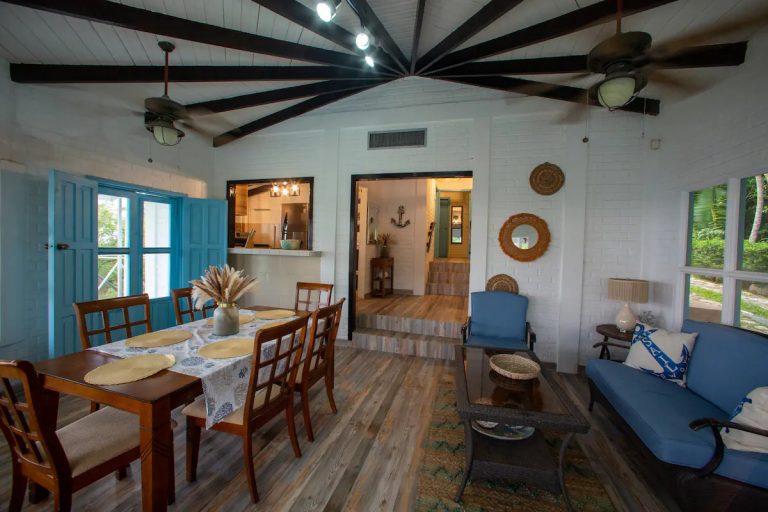 Acantilados del Caribe Beach House en Omoa