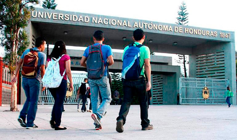 Proceso de Admisión 2023 en la UNAH