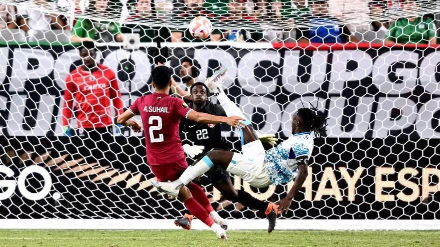 Agónico gol de Elis ante Catar deja con vida a Honduras en Copa Oro