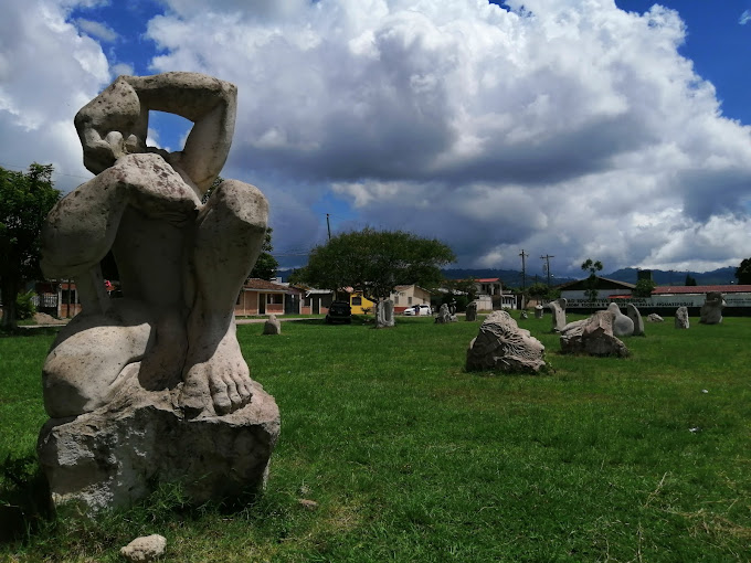 Esculturas de piedra en Siguatepeque
