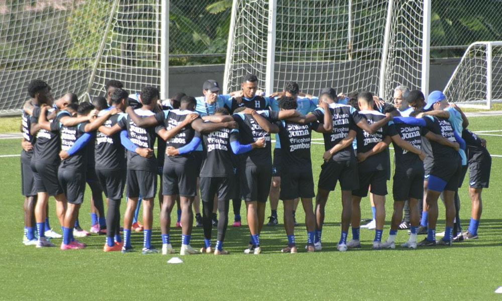 Rueda dirigió su primer entrenamiento con la Selección de Honduras