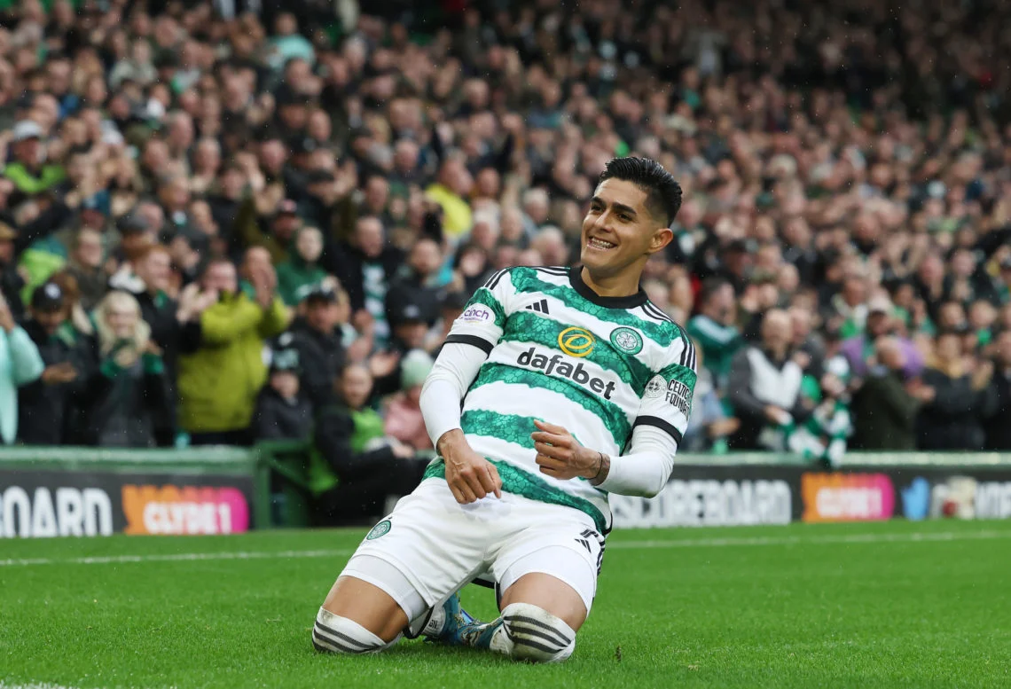 Luis Palma anota su segundo gol con el Celtic de Escocia