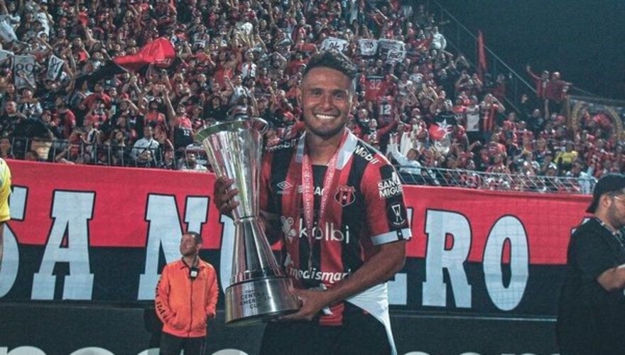Alex López campeón de Copa Centroamericana con Alajuelense