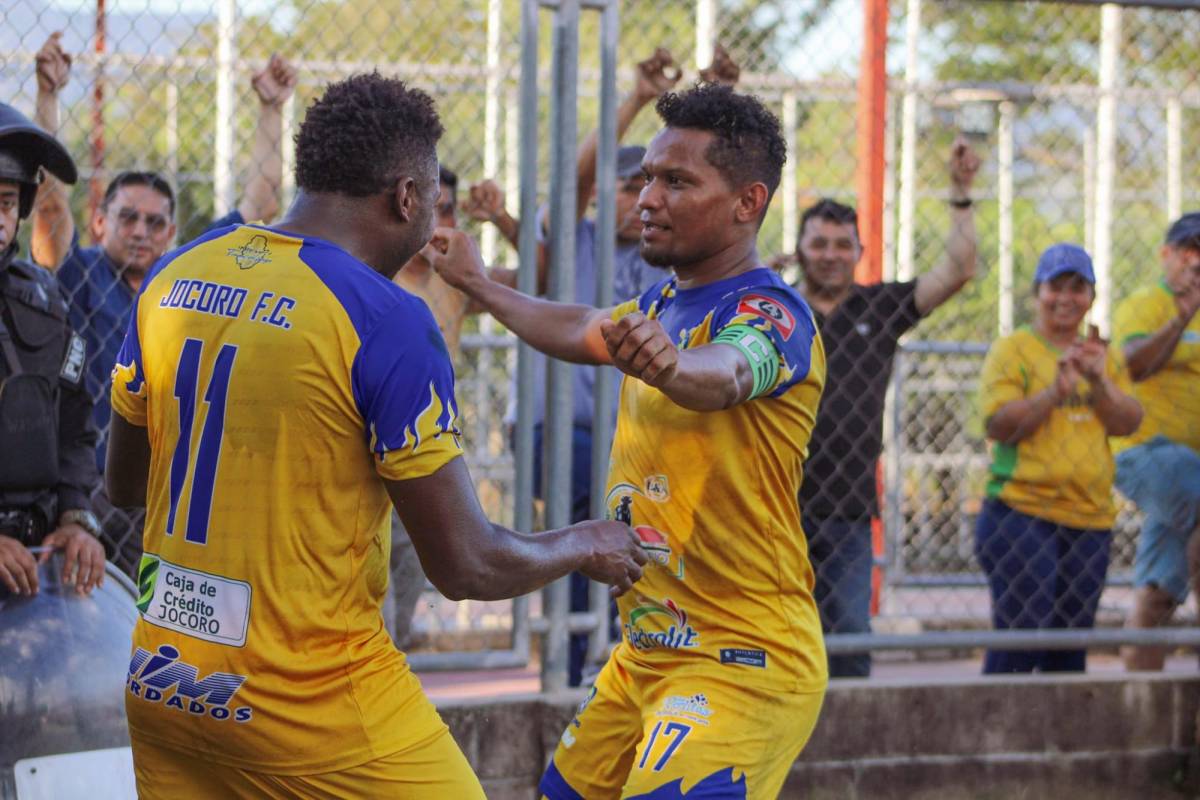 Hondureños avanzan a la gran final de El Salvador con el Jocoro FC
