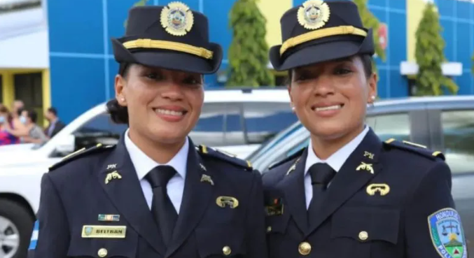 Un total de 27 hondureñas destacan entre los ascensos de la Policía Nacional