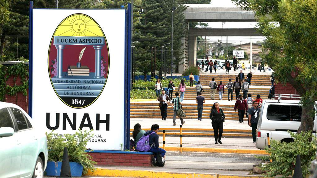 UNAH inicia la primera Convocatoria a Becas 2024