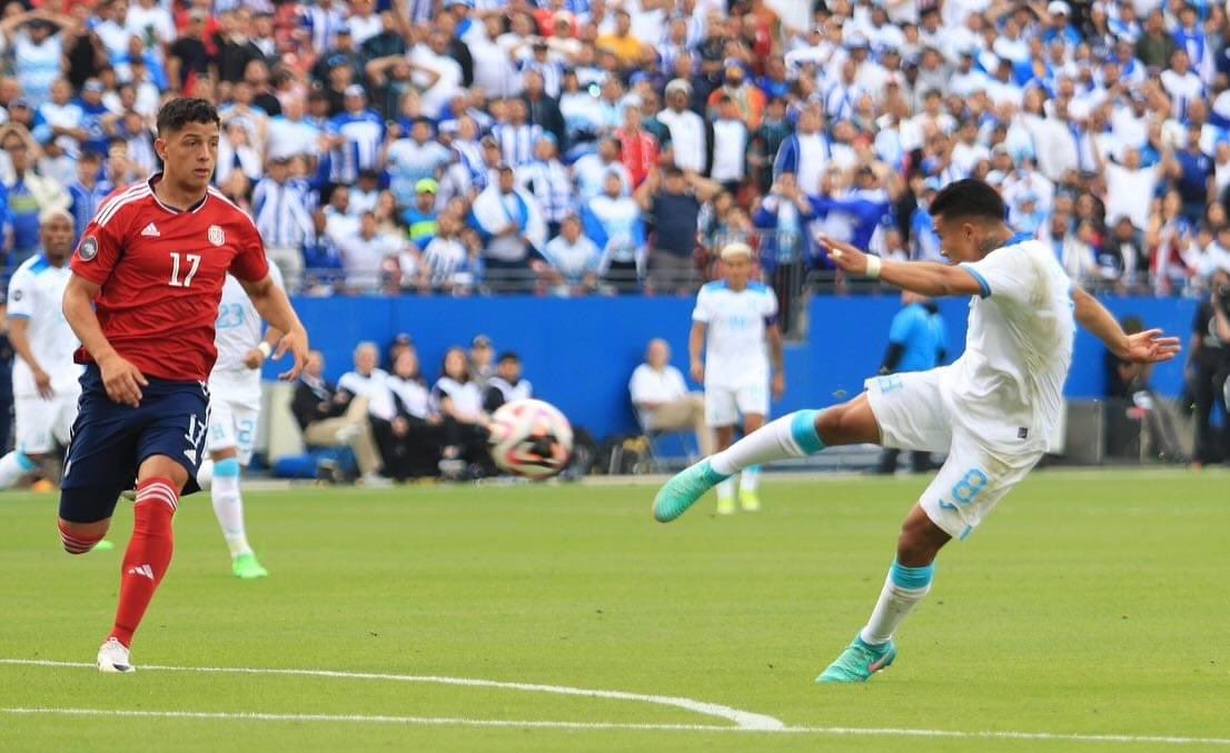 Medios internacionales destacan el golazo de Michaell Chirinos