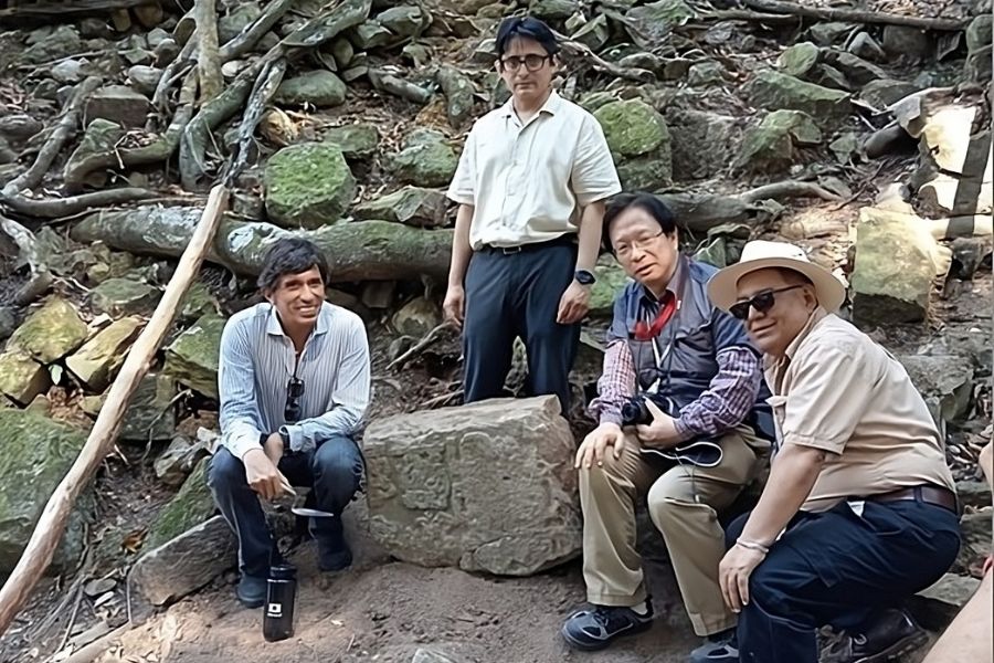 Instituto Hondureño de Antropología e Historia descubre nueva estela maya