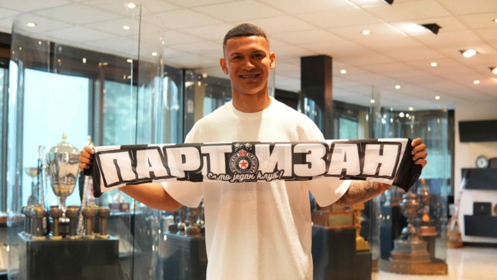 Kervin Arriaga es presentado por el Partizán de Belgrado de Serbia