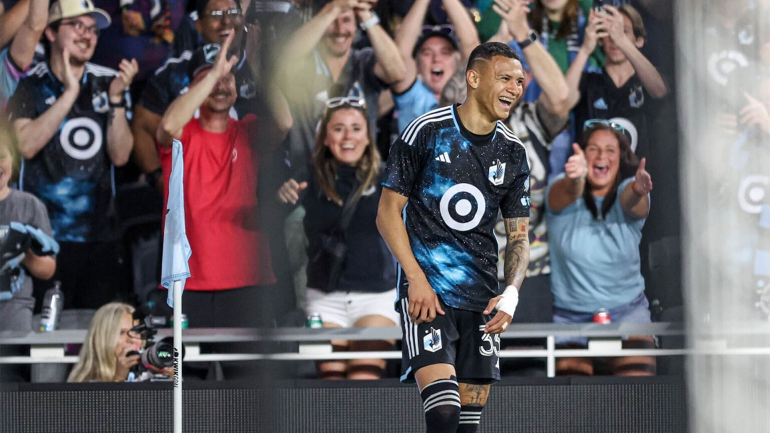 Kervin Arriaga anota golazo en victoria del Minnesota United en la MLS