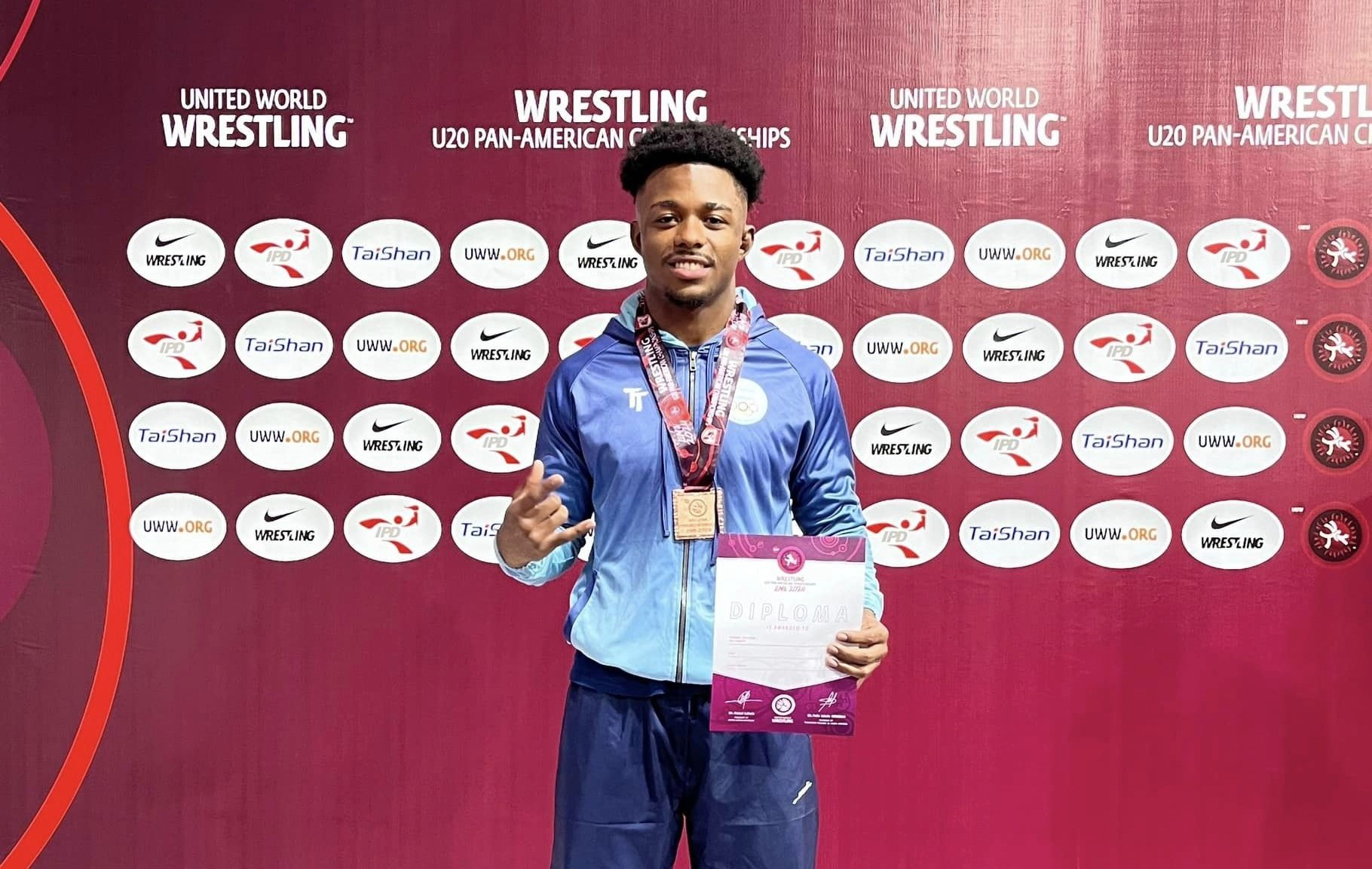 Hondureño logra bronce del Panamericano de Lucha U-20 en Perú