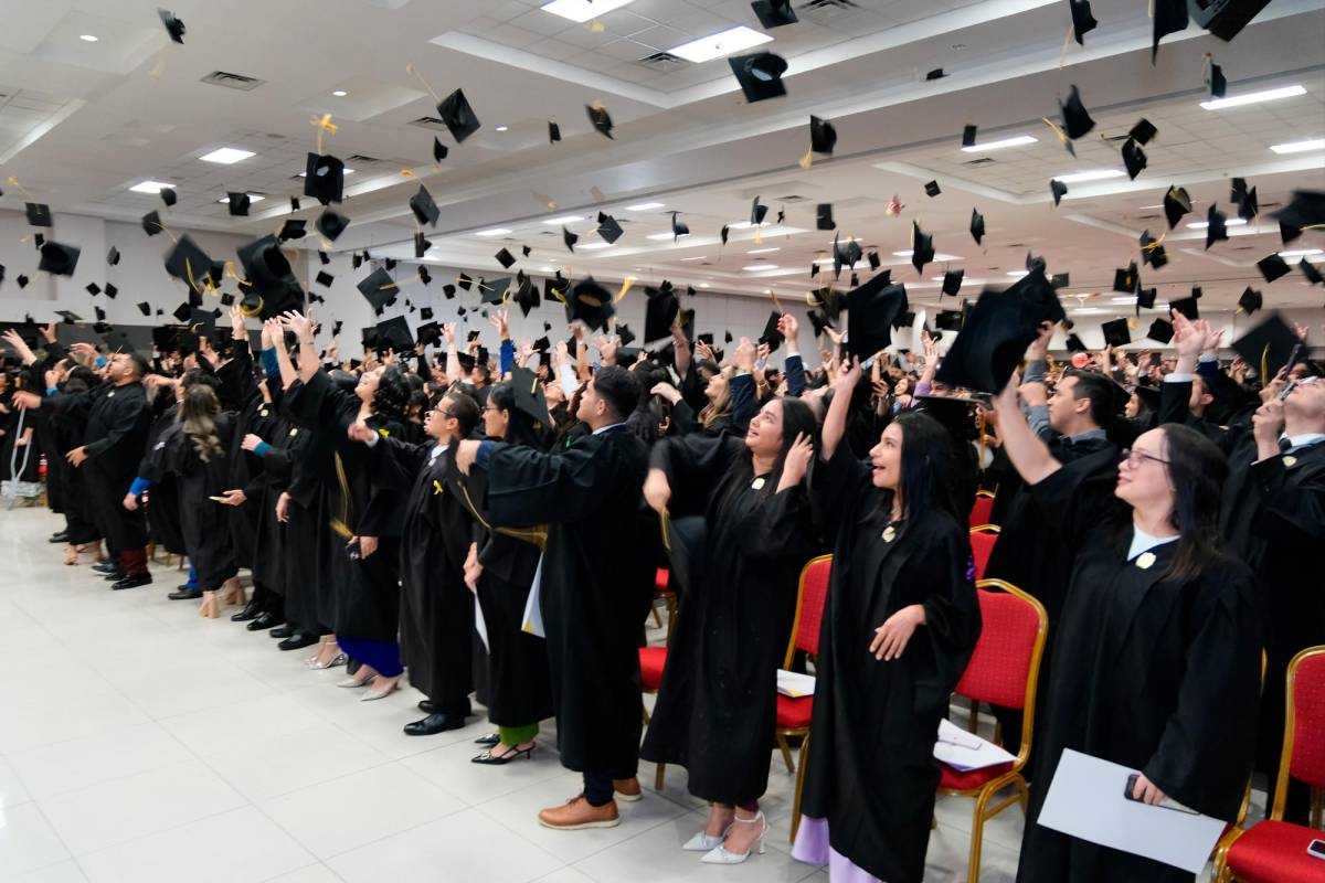 UNAH Cortés gradúa a 797 nuevos profesionales hondureños