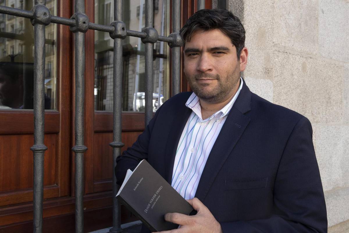 Poeta hondureño Rolando Kattan gana XV Premio de Poesía Claudio Rodríguez