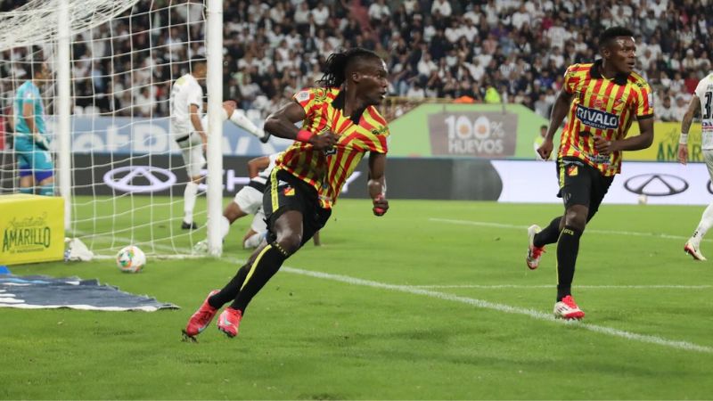 Rubilio Castillo anota su primer gol en Colombia con el Deportivo Pereira