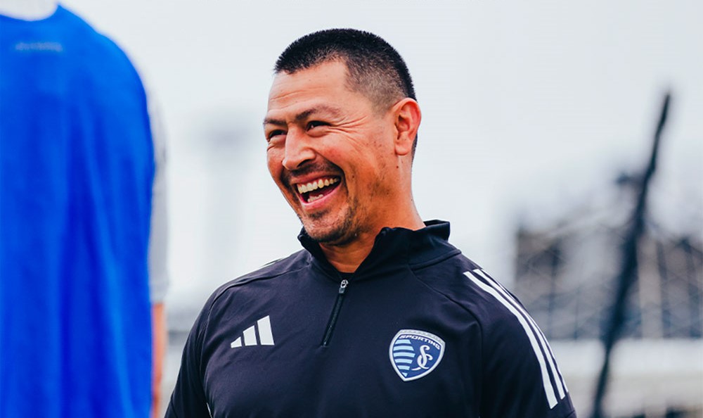 Roger Espinoza arranca su carrera de entrenador en el Sporting de la MLS