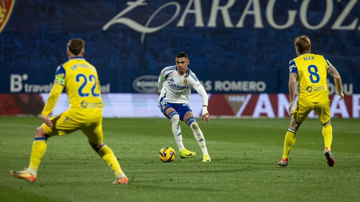 Kervin Arriaga realiza espectacular salvada con la Real Zaragoza