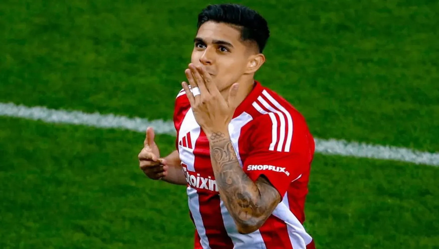 Luis Palma realizó su debut en la UEFA Europa League con el Olympiacos