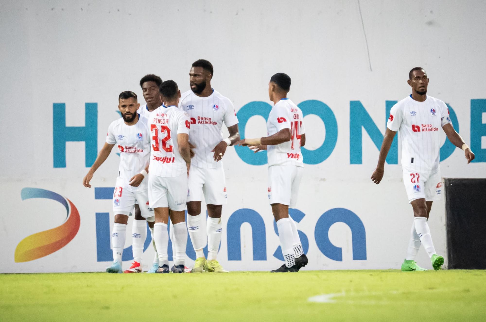 Olimpia vence a Victoria y se acerca a la gran final del Clausura 2025