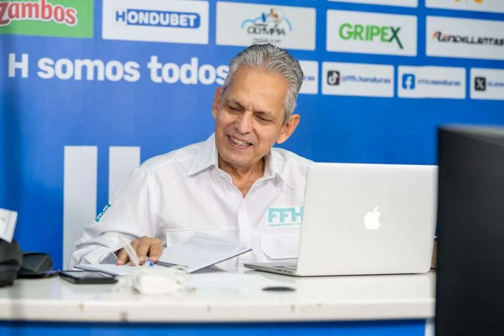 Reinaldo Rueda anuncia convocatoria de Honduras para primer morfociclo