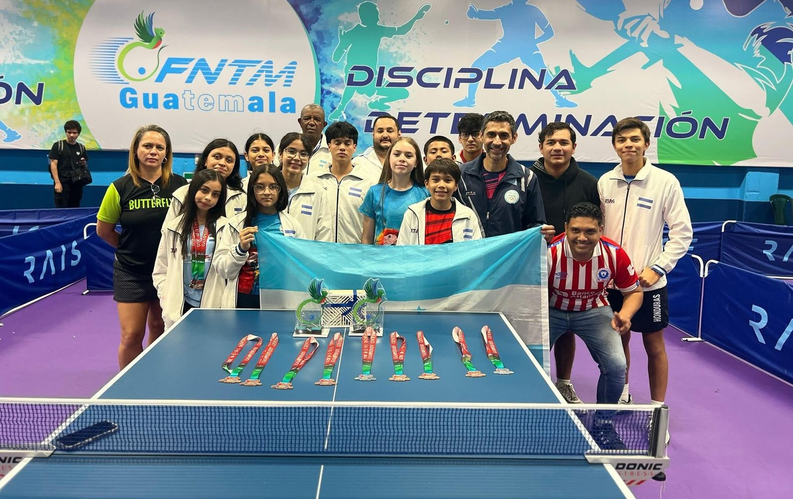 Honduras U-15 y U-19 cosecha medallas del C.A. de Tenis de Mesa