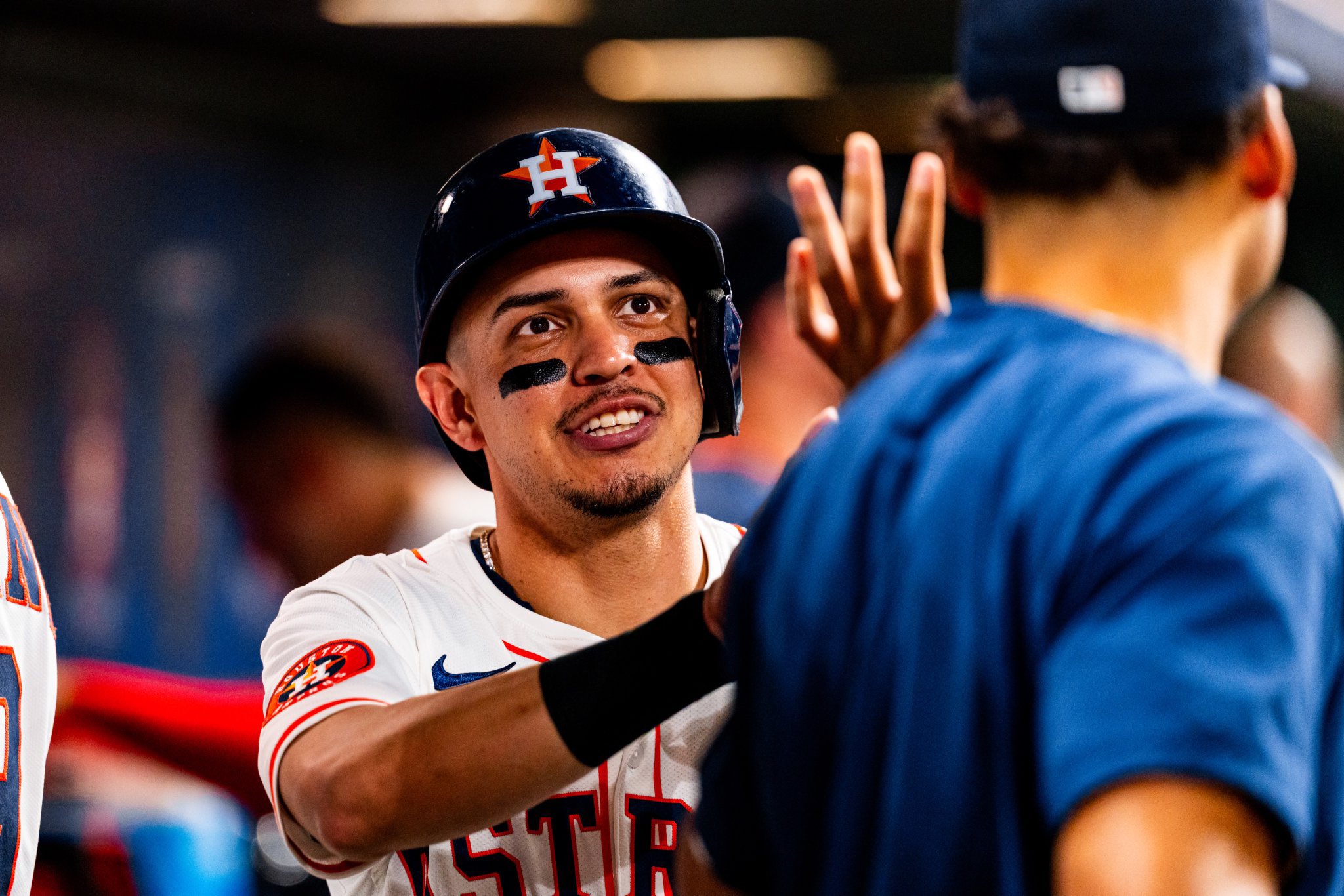 Mauricio Dubón se convierte en figura de los Astros ante los Royals
