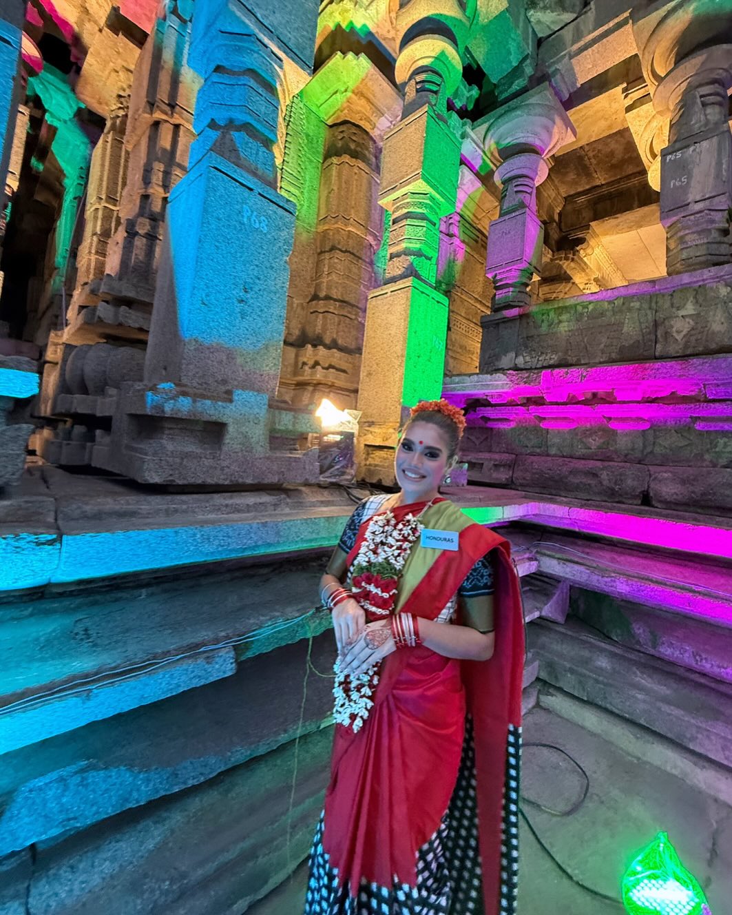Hondureña Izza Sevilla se encuentra brillando en Miss World 2025 ...
