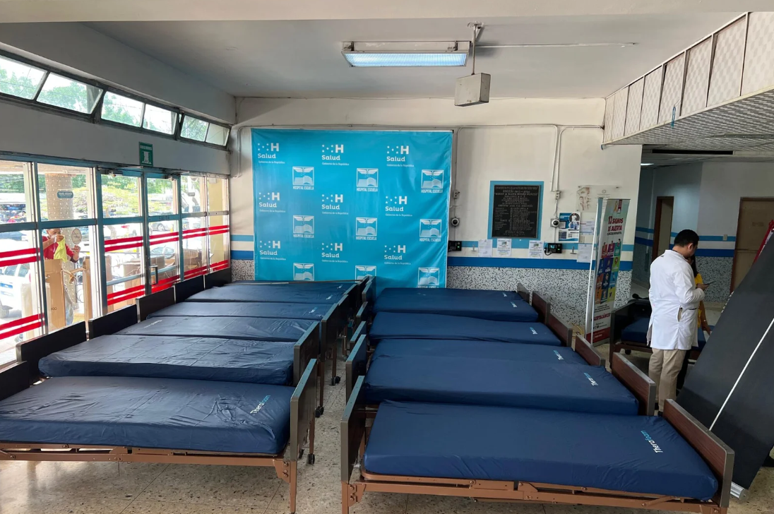Hospital Escuela recibe donación de camas de la Fundación para el Niño con Cáncer