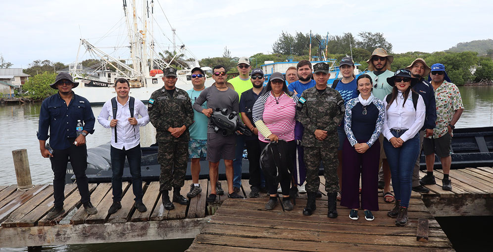 Robots submarinos impulsa gestión pesquera sostenible en Islas de la Bahía