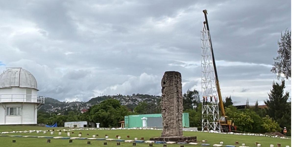 UNAH instala antena para conectarse con el Satélite Morazán