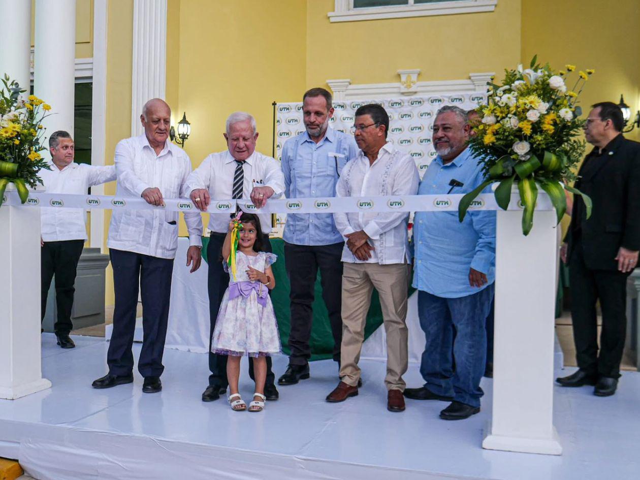 La Universidad Tecnológica de Honduras (UTH) inaugura un moderno edificio en Roatán