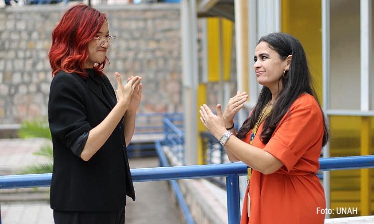 UNAH relanza Técnico en Intérprete de Lengua de Señas