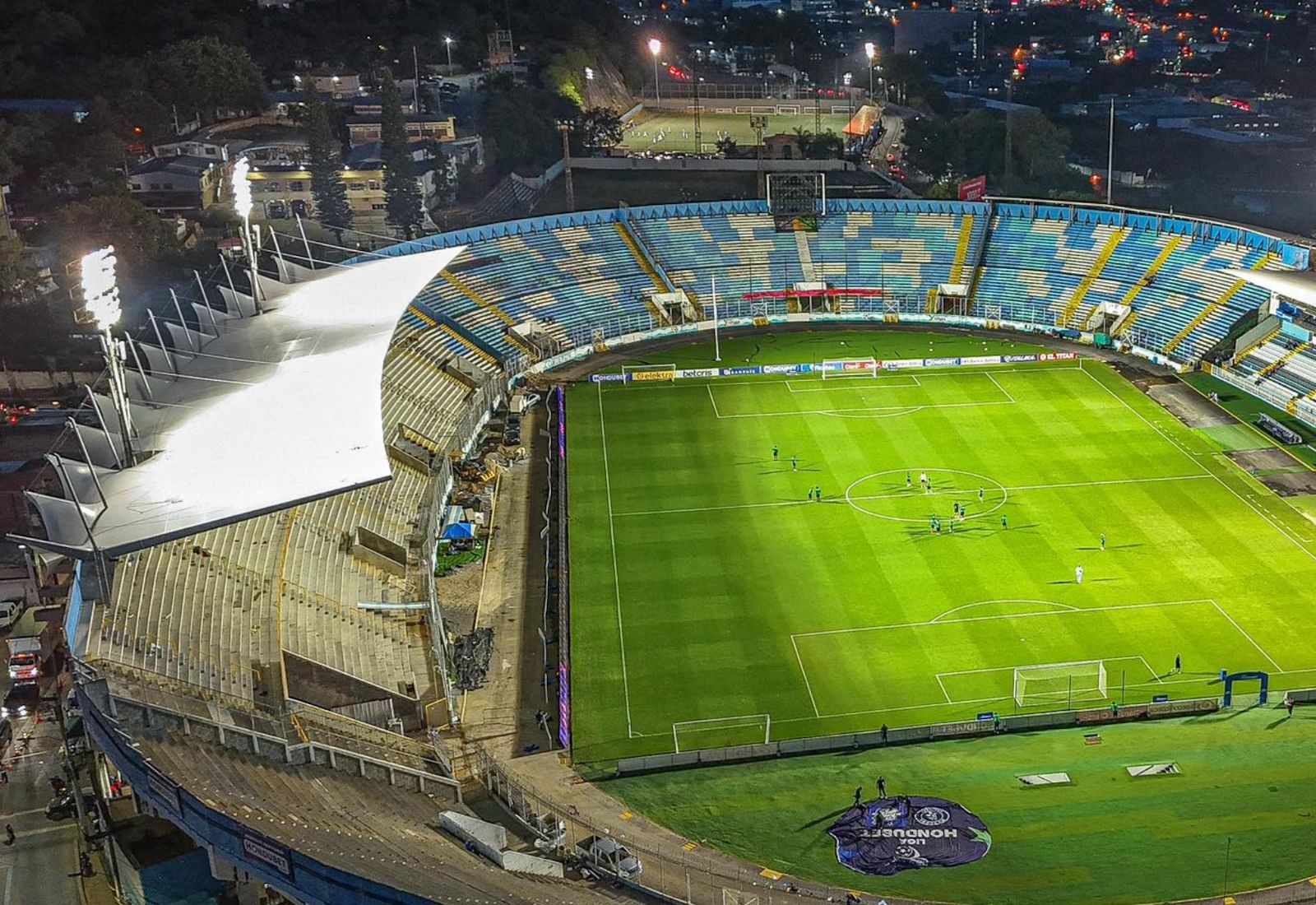 Remodelación del Estadio Nacional: Termina el techado y comienza la cuenta regresiva para los catrachos