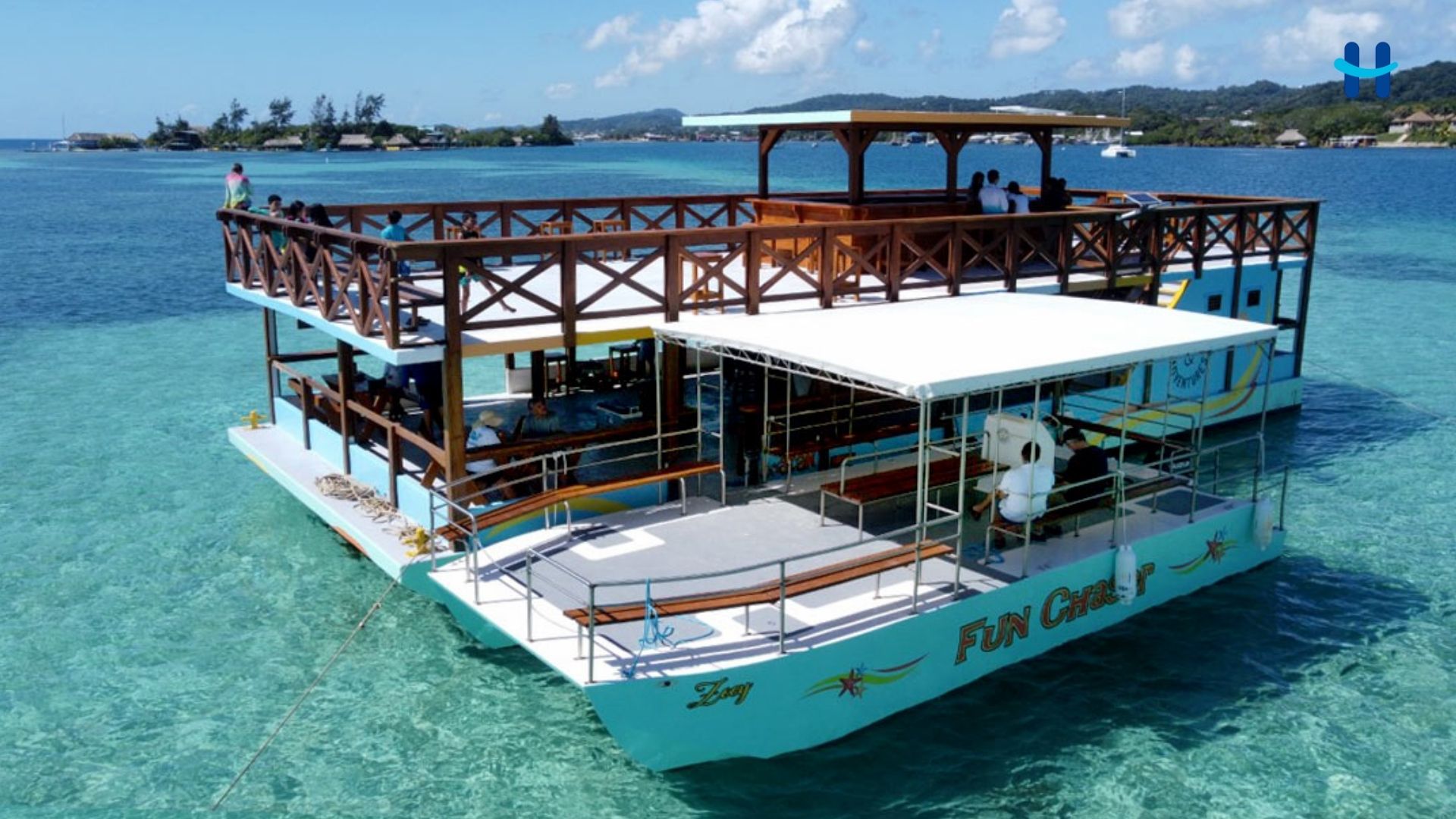 Fun Chaser Roatán: un paseo en catamarán por el Caribe Hondureño