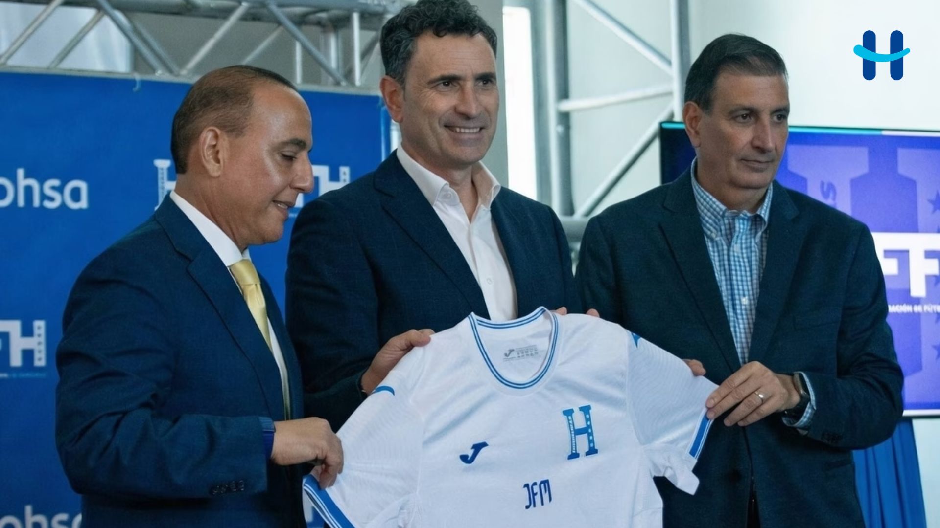 José Francisco Molina es presentado como DT de Honduras